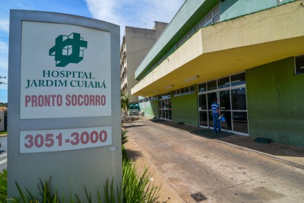 A fachada do Hospital Jardim Cuiab, que est no centro de uma disputa judicial