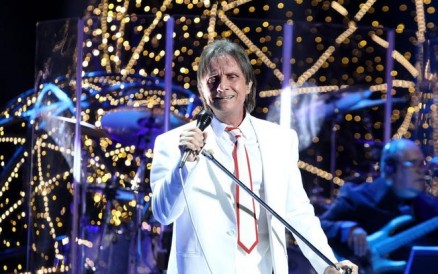 Roberto Carlos conduzia um Cadillac 1960 quando houve o acidente