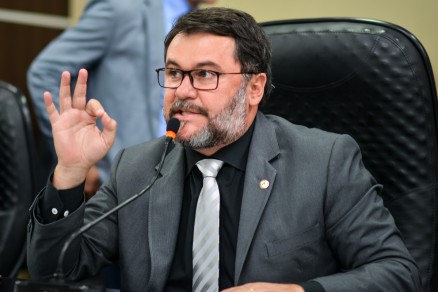 O presidente da CPI do MPE, Oscar Bezerra, que mandou relator apresentar concluso