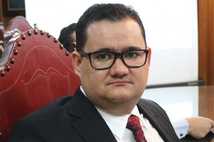 O juiz Bruno DOliveira, da Vara de Ao Civil Pblica e Ao Popular