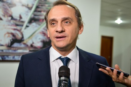 O deputado estadual Wilson Santos, que desistiu de mudar relatrio de CPI