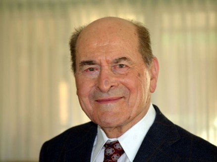 O mdico Henry Heimlich, criador da manobra que leva seu nome