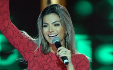 Kelly Key falou em entrevista sobre seu relacionamento com Latino