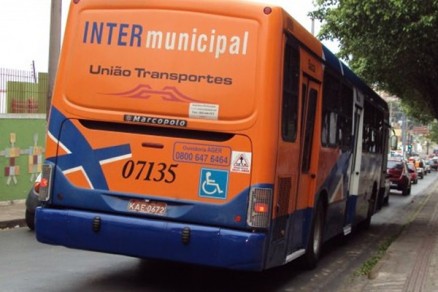 O nibus atacado pertence  empresa Unio Transportes