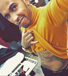 Lewis Hamilton, que � piloto de F1 