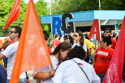 Servidores pararam por um ms por conta do no-pagamento da integralidade da RGA