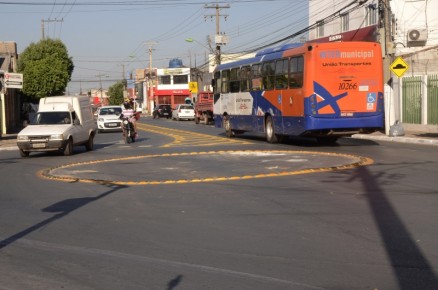 A medida foi tomada para organizar o trnsito no local que possui um grande fluxo de veculos.