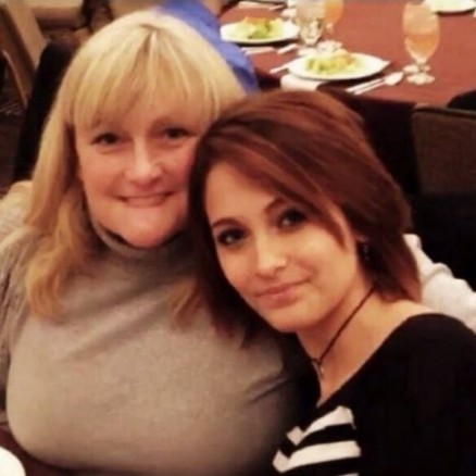 Paris Jackson e sua me, a enfermeira Debbie Rowe