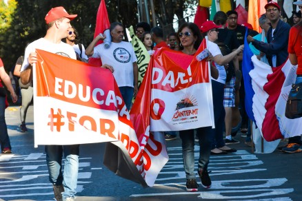 Professores da rede estadual esto em greve h cerca de 50 dias