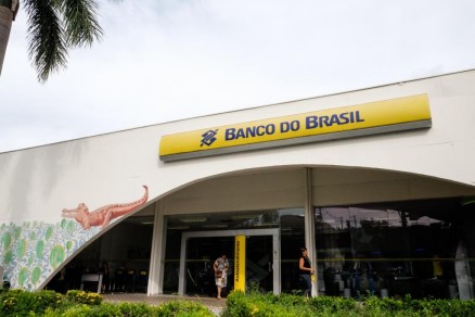 A orientao da Febraban  para que a populao utilize os canais eletrnicos e correspondentes para o pagamento das contas
