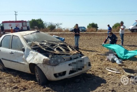 A cantora Janana Apolinrio de Barros morreu aps sofrer acidente