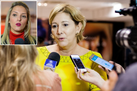 A secretria Adriana Vandoni, que foi condenada a indenizar a deputada Janaina Riva (no destaque)