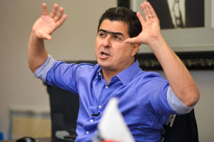 O candidato a prefeito de Cuiab, Emanuel Pinheiro (PMDB) que foi alvo de reportagem da Veja