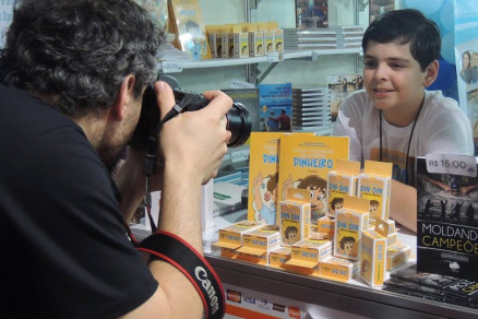 As obras de Erico esto sendo vendidas na 24 Bienal Internacional do Livro