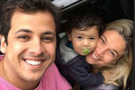 Fernanda Gentil com o filho e Matheus Braga 