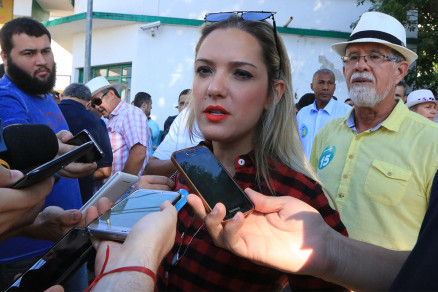 A deputada Janaina Riva, no IFMT na manh deste domingo (30)