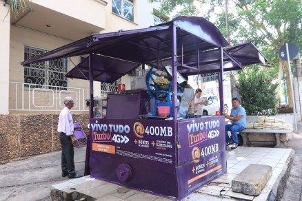 O quiosque de caldo de cana onde ocorreu o acidente de trabalho, na manh� desta ter�a