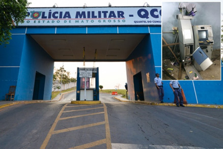 Criminosos explodiram um caixa eletrnico do Comando Geral da Polcia Militar
