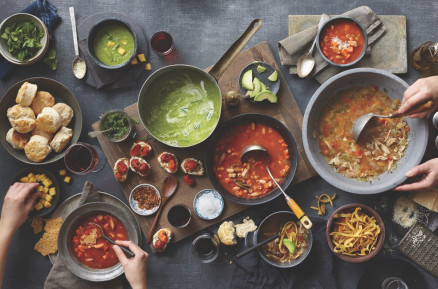 Pblico vai encontrar oficinas prticas de culinria com degustao, aulas show, palestras tcnicas, exposio de produtos e equipamentos, feira de alimentos produzidos artesanalmente, fun food park e degustaes gratuitas