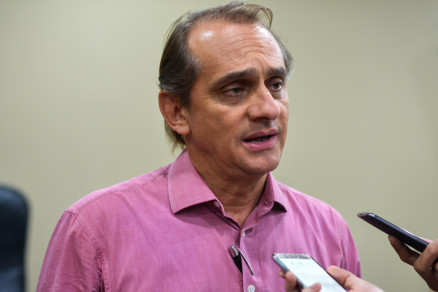 O secretrio de Estado de Cidades, Wilson Santos: novela perto do fim