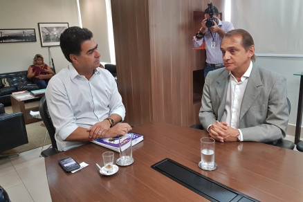 O prefeito Emanuel Pinheiro e o secretrio de Cidades, Wilson Santos