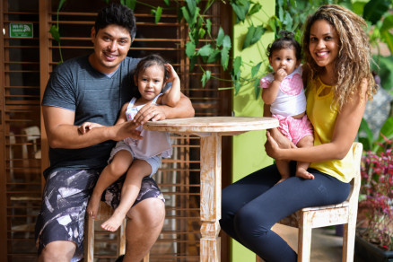 Daniel, Dana, Sara e Larissa: fam�lia n�o consome carne de qualquer esp�cie animal