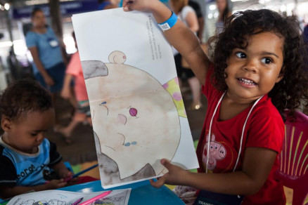Estavam disponveis duas bancas, uma da Biblioteca Itinerante, ligada  SEC-MT, e outra do projeto Incluso Literria, do produtor cultural Clvis Matos