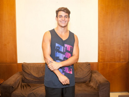 Ex-BBB Antnio em hotel no Rio