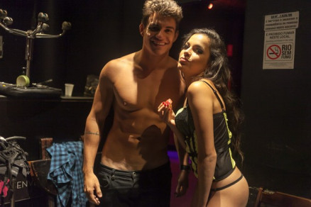 Antnio e Mayla nos bastidores do Paparazzo - ensaio vai ao ar nesta sexta-feira, 3