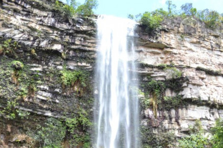 A cachoeira Salto Utiariti est localizada nas terras indgenas da etnia Pares