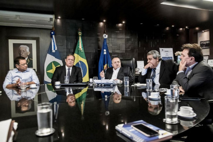 O governador Pedro Taques e chefes do MPE, TCE, TJMT e ALMT