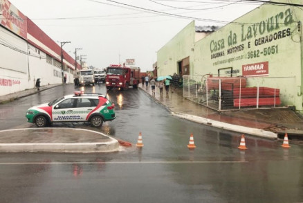 Incndio na Casa da Lavoura em Vrzea Grande: fogo atingiu arquivos