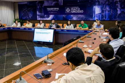 Assessores parlamentares e servidores estaduais se reuniram