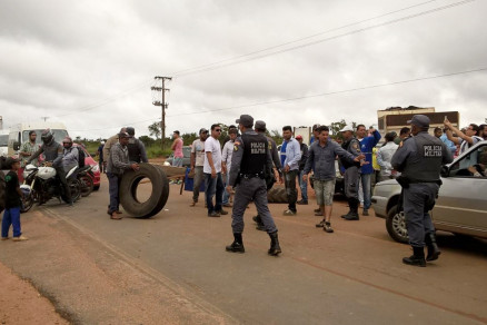 Segundo a PM, cerca de 80 manifestantes participaram do protesto