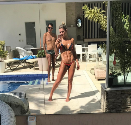Mirella Santos