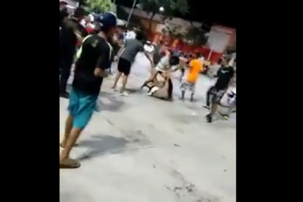 Briga generalizada na Orla do Porto em Cuiab� durante o Carnaval