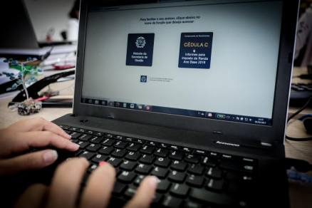  O comprovante contm os rendimentos pagos pelo Estado, e o Imposto de Renda retido na fonte.