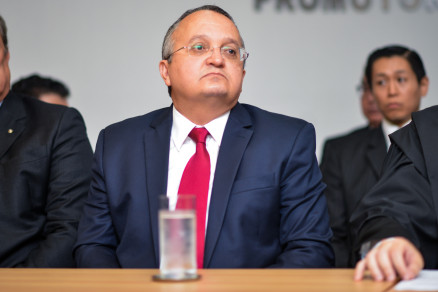 O governador Pedro Taques, que no confirmou data de envio do Teto de Gastos  Assembleia