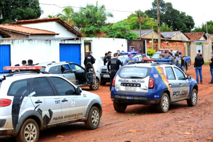 Morador encontra beb abandonado em plantao de bananas; me no foi localizada
