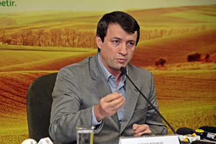 O secretrio-executivo do Ministrio da Agricultura, Eumar Novacki: defesa de Maggi