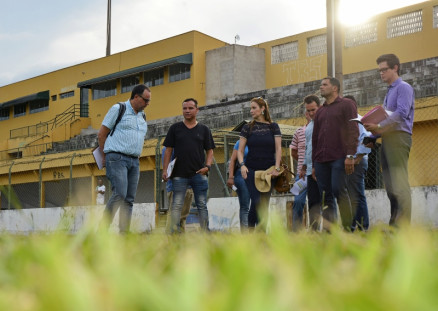 O secretrio Renato Anselmo durante visita ao Dutrinha