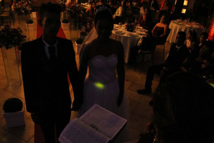 Casal reclamou da qualidade das fotos da primeira cerimnia de casament