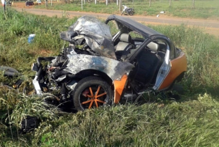 Acidente aconteceu no ltimo domingo (26); veculo pegou fogo aps coliso