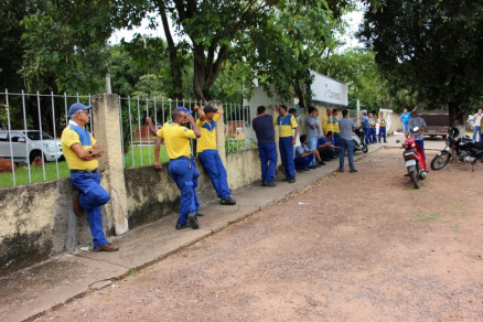 A proposta foi rejeitada por unanimidade e a greve seguir por tempo indeterminado
