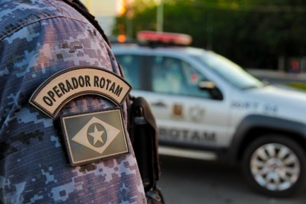 Bandido foi baleado pela Rotam aps roubo de caminhonete