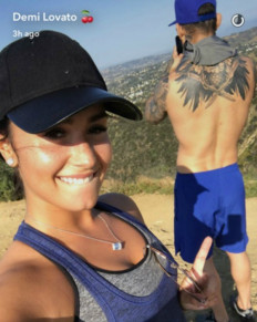 Demi Lovato e seu namorado Guilherme Bomba Vasconcelos 