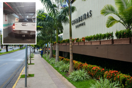 No detalhe, a Hilux que foi furtada dentro do estacionamento do Shopping Goiabeiras