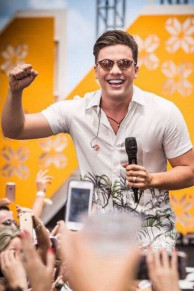 Wesley Safado apareceu com o novo visual em Miami