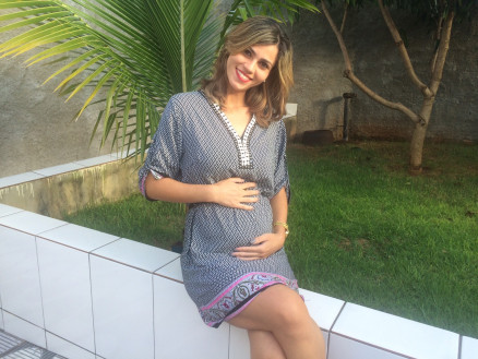  Carla Oliveira, 24, deu  luz quntuplos no ltimo sbado, em Goinia
