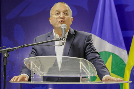 O governador Pedro Taques: economia de R$ 800 milhes em 800 dias 
